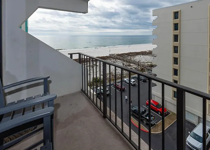 Island Winds East 610 Apartment